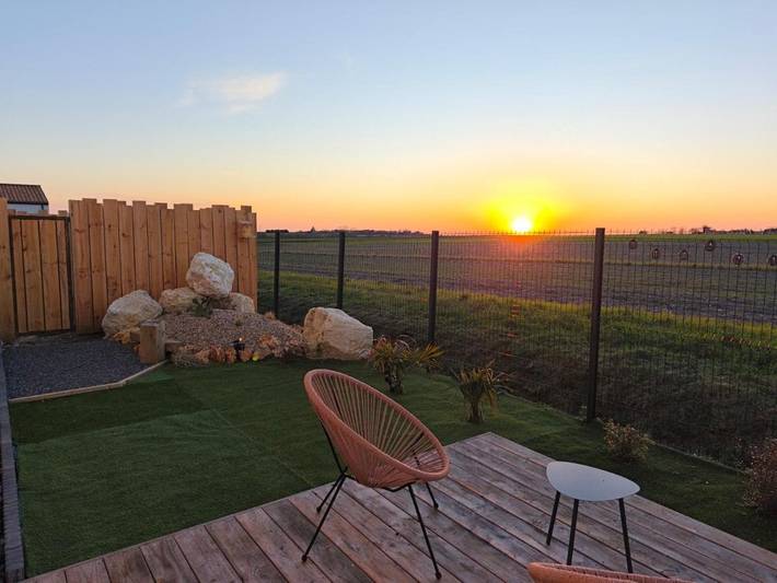 Location de vacances pour 2 personnes, avec terrasse ainsi que sauna et vue à Beaugeay - 2