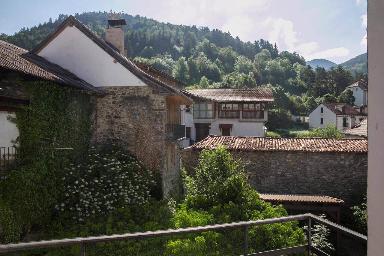 Appartement entier, Aiestaenea Apartamentos Rurales in Isaba, Pyrénées espagnoles