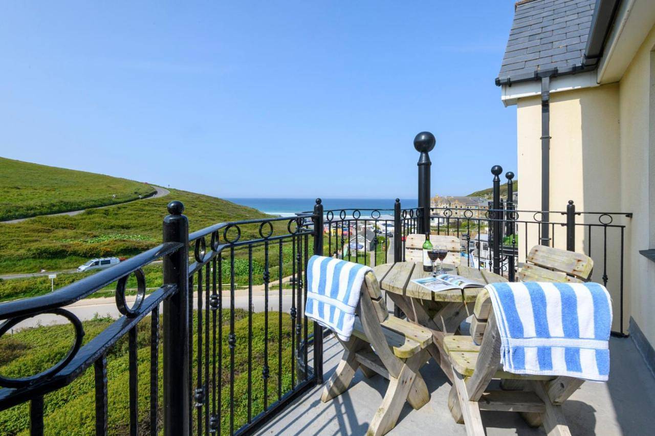 Entire apartment, One-Bedroom Apartment (Twin Beds) in Watergate Bay, Newquay