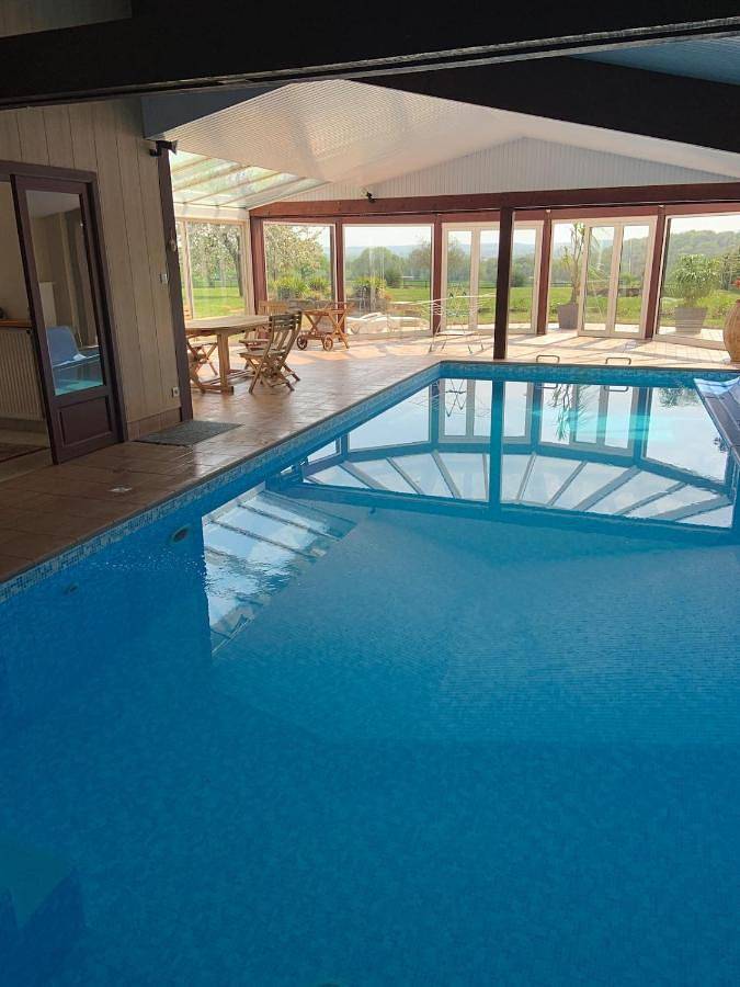 Location de vacances pour 6 personnes, avec Terrasse et Piscine dans Saint-Marc-sur-Couesnon