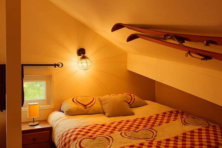 A traditional Metabief chalet—a cozy getaway in Mouthe-Lac et Mont d’Or, Jura Francais