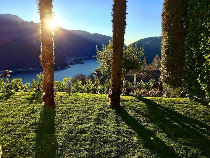 Ferienhaus für 4 Personen, mit Terrasse und Garten sowie Seeblick und Ausblick in Lugano