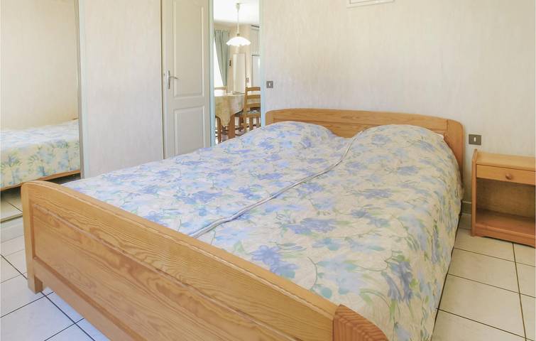 Cozy 85sqm Apt near Clémenceau Beach in La Tranche-sur-Mer, Vendée
