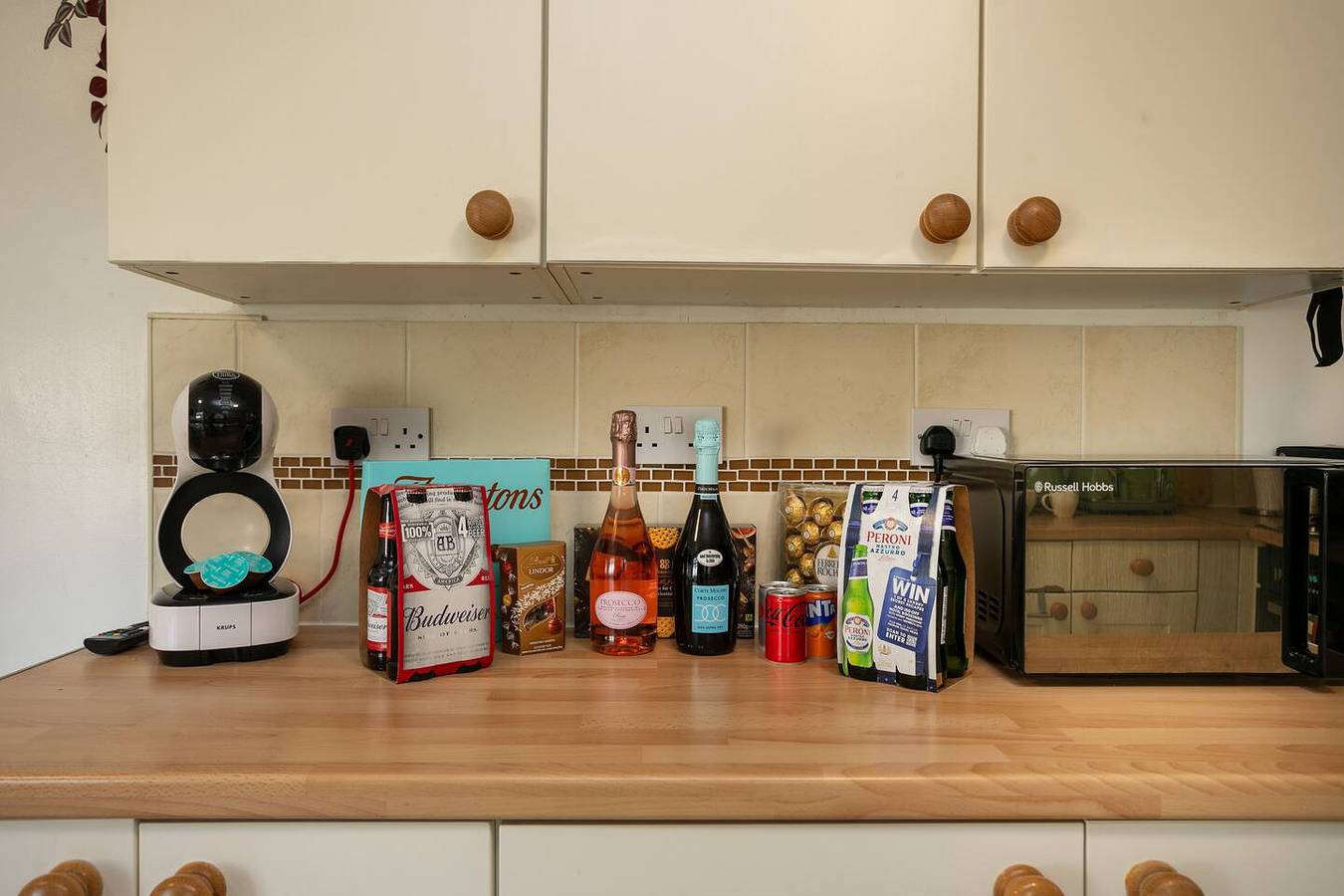 Spacious 5-Bed Garden Home with Parking & Wifi - Pass the Keys in Nottingham, Midlands del Este