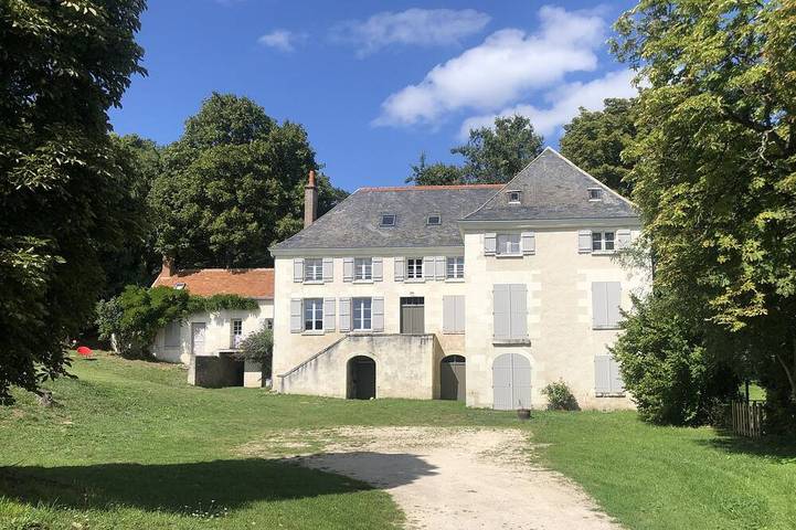 Location de vacances pour 6 personnes, avec balcon et jardin à La Croix-en-Touraine