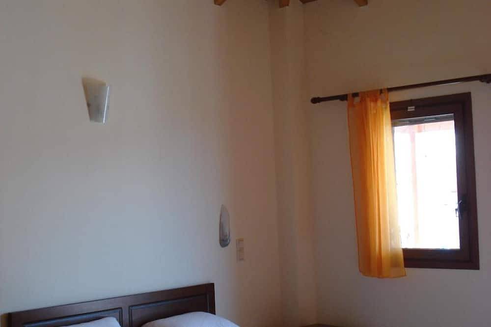 Ganze Wohnung, Apartment 'Chroma' mit Meerblick, Wlan und Klimaanlage in Finikounda, Messenien