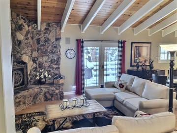 Log Cabin for 11 People in Big Bear Lake, San Bernardino County, Photo 4