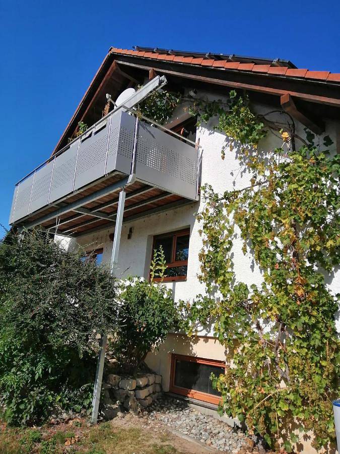 Ferienwohnung für 6 Personen, mit Balkon und Ausblick in Langenau