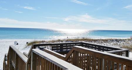 Vacation Home for 6 Guests in Miramar Beach, Emerald Coast, Picture 1