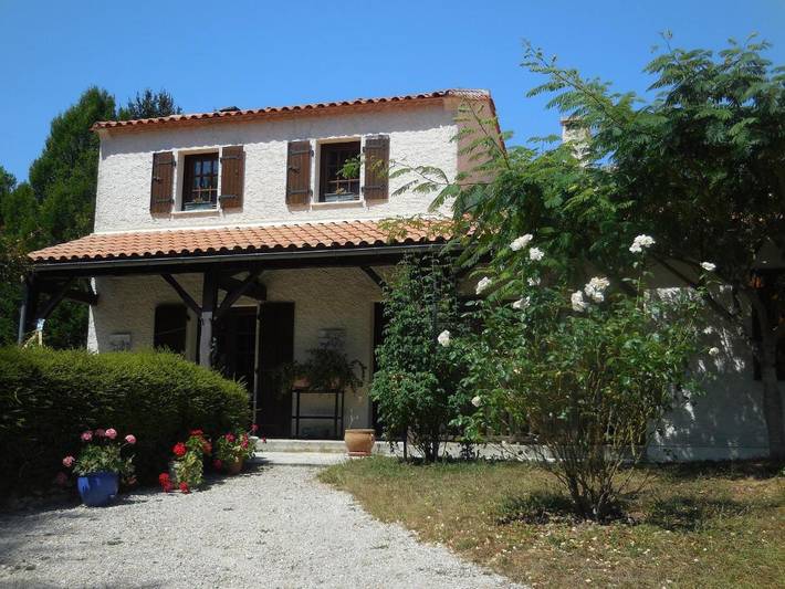 Chambre d’hôte pour 2 personnes, avec Terrasse et Jardin ainsi que Bassin pour enfant et Vue à Vouzan