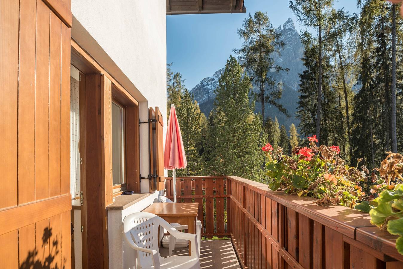 Ganze Wohnung, Ferienwohnung "Sella Seis" in der Nähe der Seiser Alm mit Bergblick & Garten in Seis am Schlern, Kastelruth