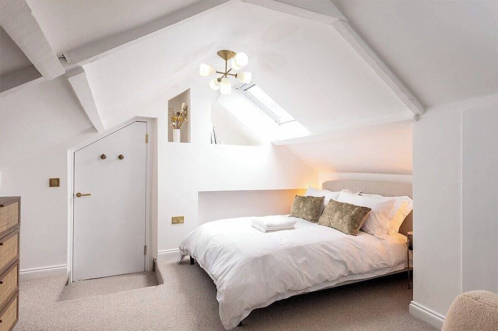 Entire apartment, Luxe Design - Boutique Cottage - Heart of Rothbury in Rothbury, Northumberland National Park