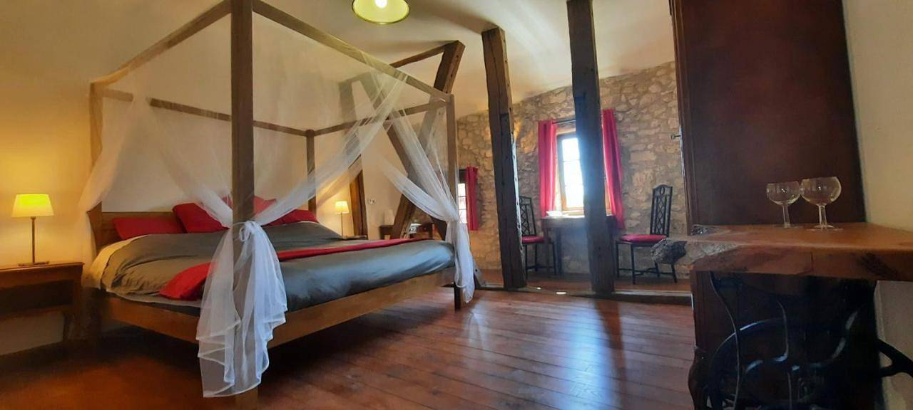 Deluxe Double or Twin Room in Issigeac, Périgord Pourpre