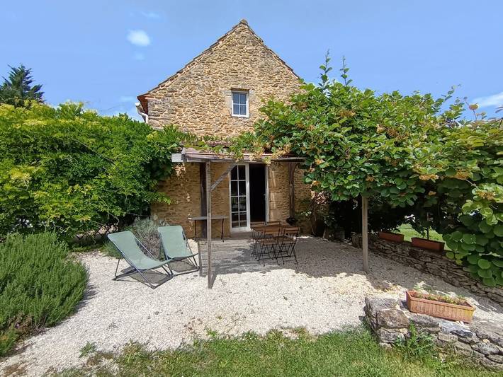 Gîte pour 4 personnes, avec jardin ainsi que terrasse et piscine à Le Buisson-de-Cadouin - 4