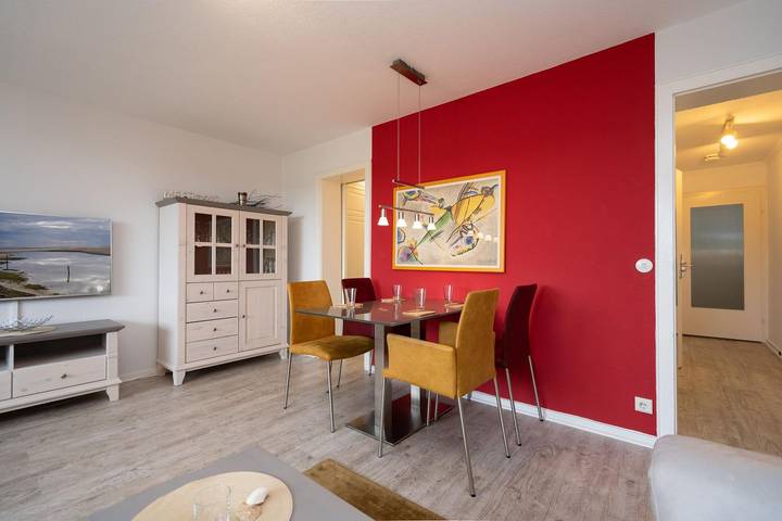 Ganze Wohnung, Strandnahes 2-Zimmer App. mit Balkon, Pkw-Stellplatz, Wlan. Haustiere erlaubt. in Westerland, Sylt (Gemeinde)