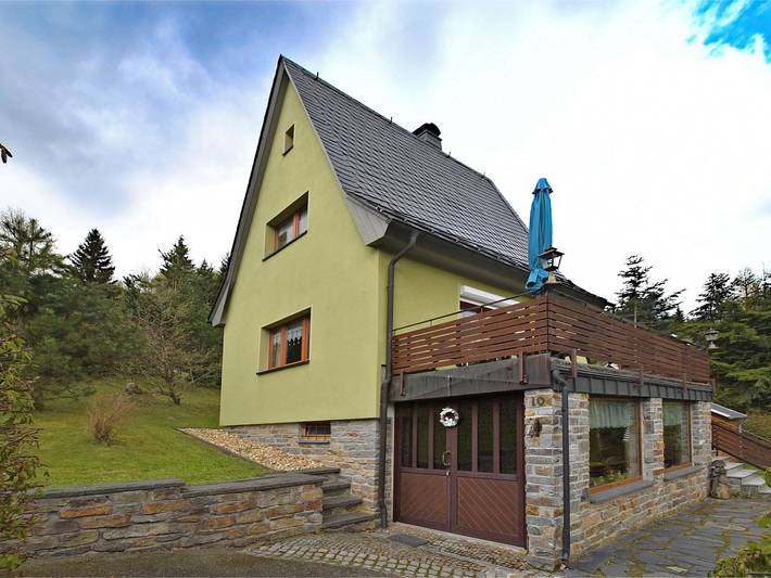 Ferienhaus für 5 Personen, mit Balkon und Terrasse sowie Garten und Sauna
