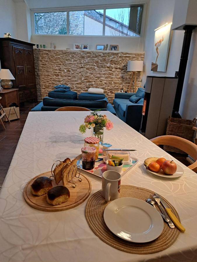 L'estrade des Alpes 45m2 petit-déjeuner inclus in Saint-Alban-de-Roche, Région de La Tour-du-Pin