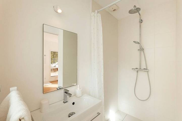 Gîte pour 2 personnes, avec terrasse et jardin à Saint-Molf - 4