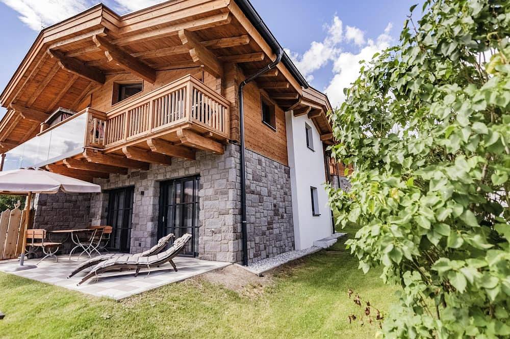 Chalet mit Wellness, Garten und Aussicht in Piesendorf, Pinzgau
