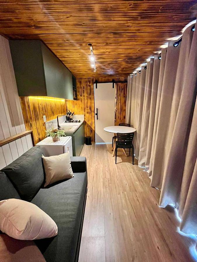 Camping para 2 personas, con jardín además de vistas y piscina, Se admiten mascotas en Brasil