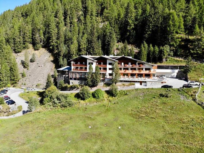 Hotel für 3 Personen, mit Terrasse und Ausblick sowie Sauna und Pool - 1