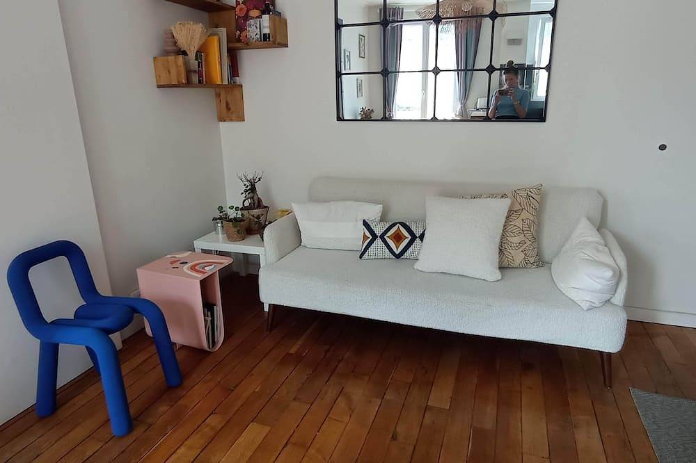 Appartement entier, Agréable Appartement Lumineux et Central à Pantin, à 3mn du Métro Parisien ! in Pantin, Seine-Saint-Denis
