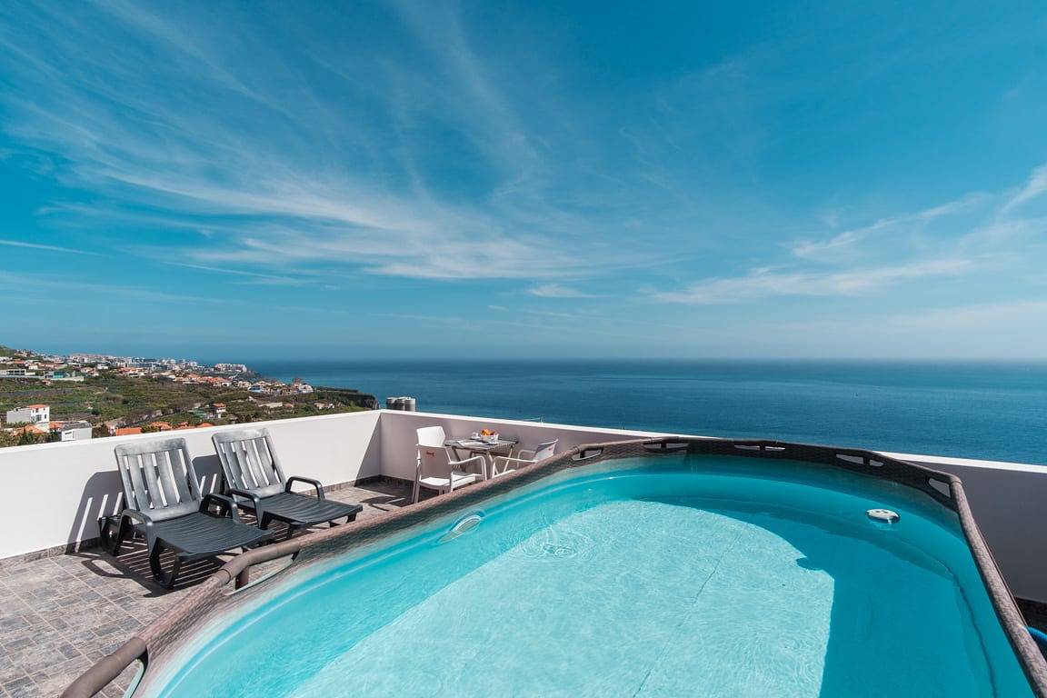 Ganze Wohnung, Ferienwohnung für 3 Personen mit Terrasse in Câmara de Lobos, Madeira
