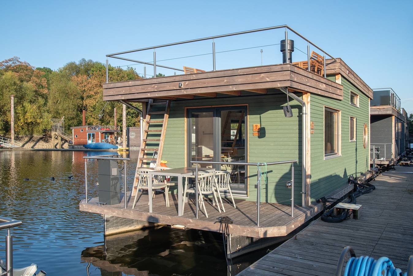 Spacieuse péniche avec terrasse sur le toit et cheminée in Harburg (Hambourg), Hambourg