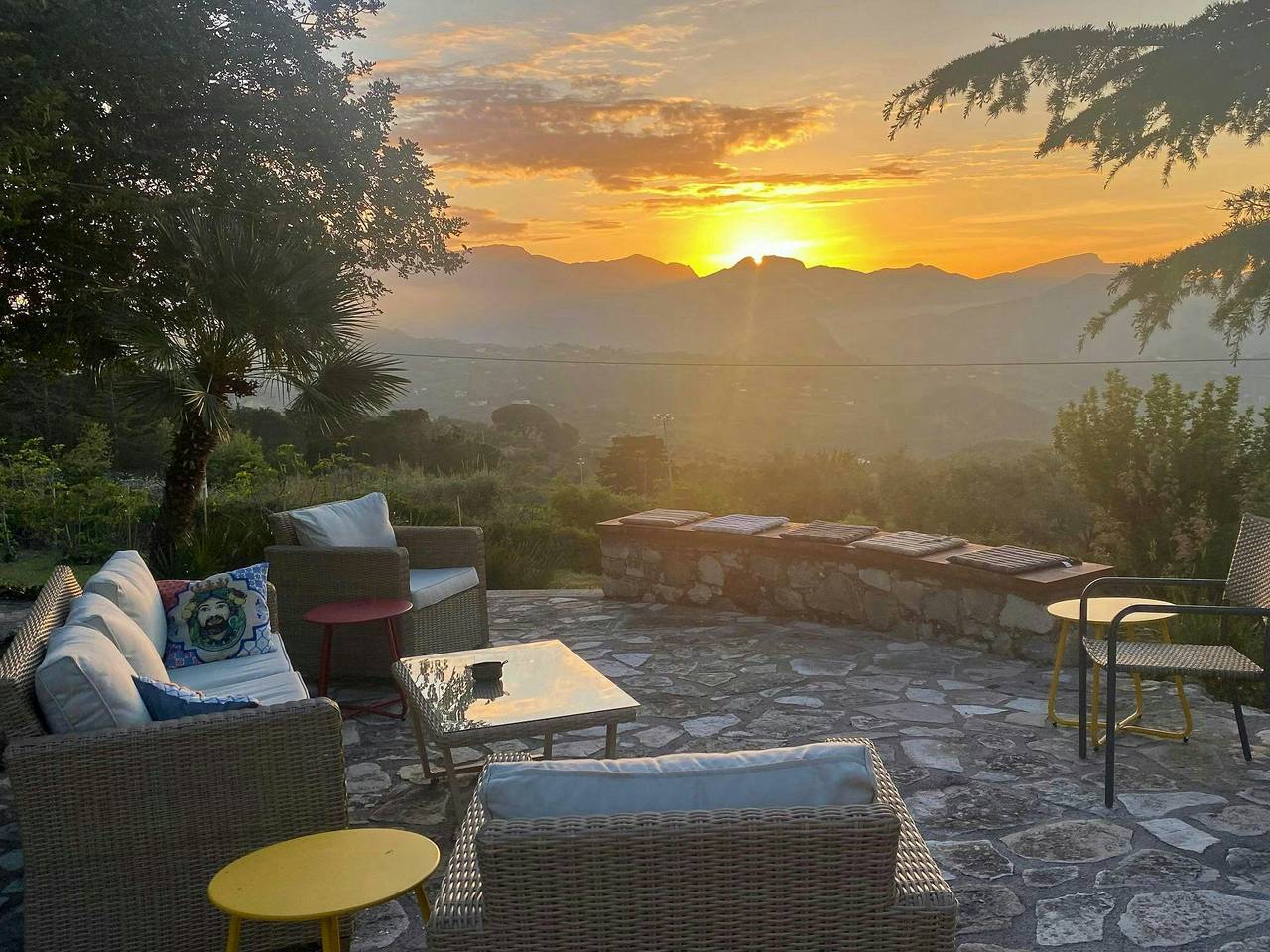 Villa con vista mare a 360° e vasca idromassaggio in Termini Imerese, Provincia di Palermo