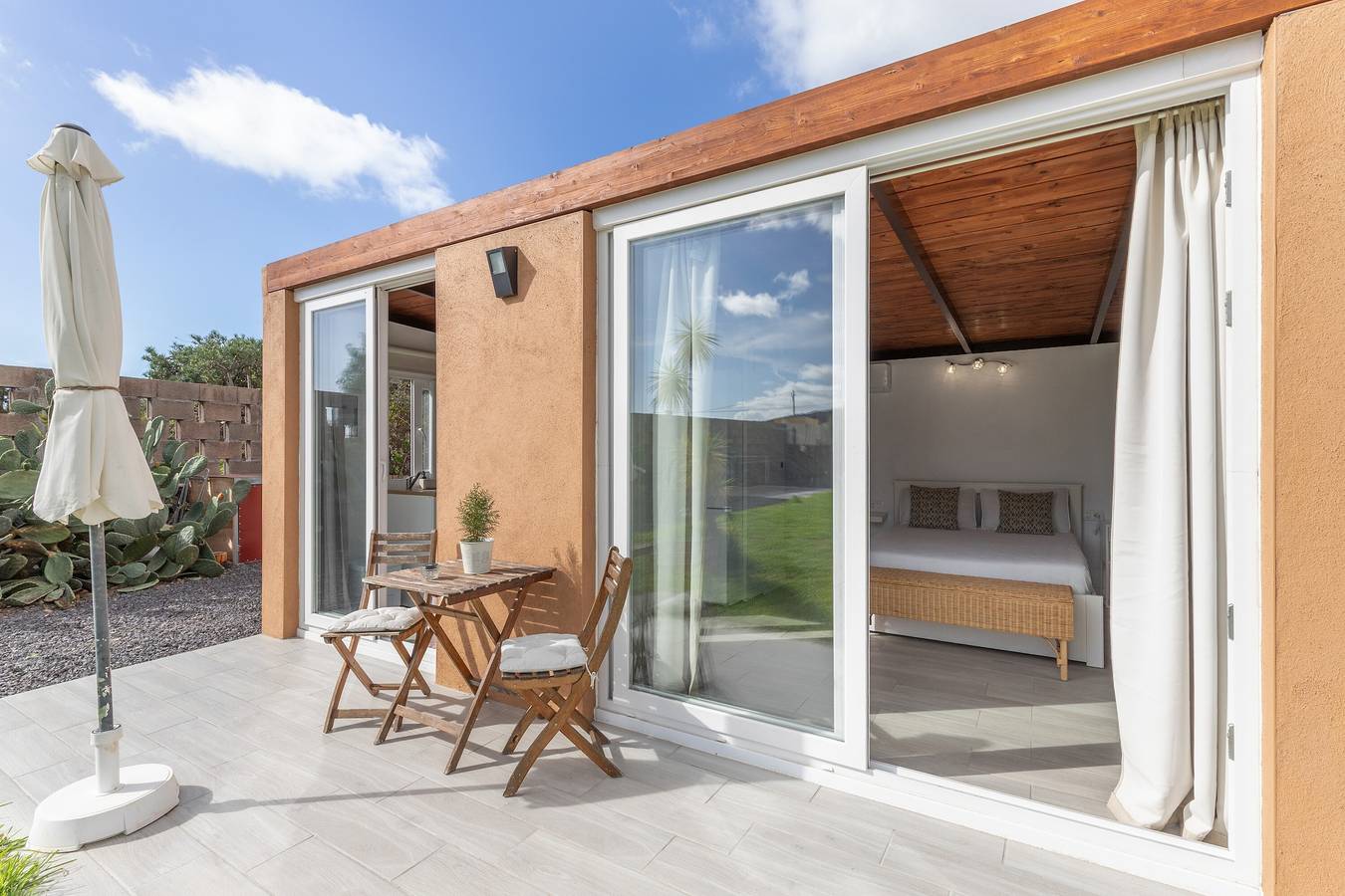 Apartamento 'Casa Deco' con vistas a la montaña, Wi-Fi y aire acondicionado in Los Llanos de Aridane, La Palma Sur