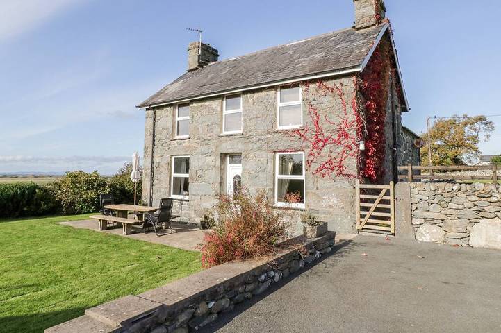 Cottage for 6 people, with garden in Dyffryn Ardudwy