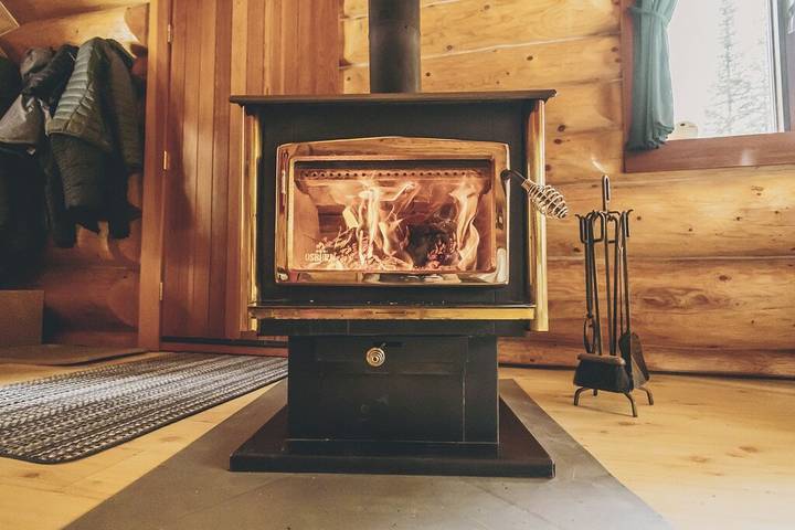 Cabane en bois pour 4 personnes, avec terrasse dans Canada - 3