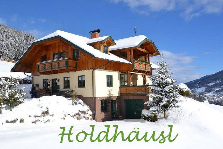Ferienwohnung für 5 Personen, mit Balkon und Terrasse sowie Garten und Ausblick in Schladming