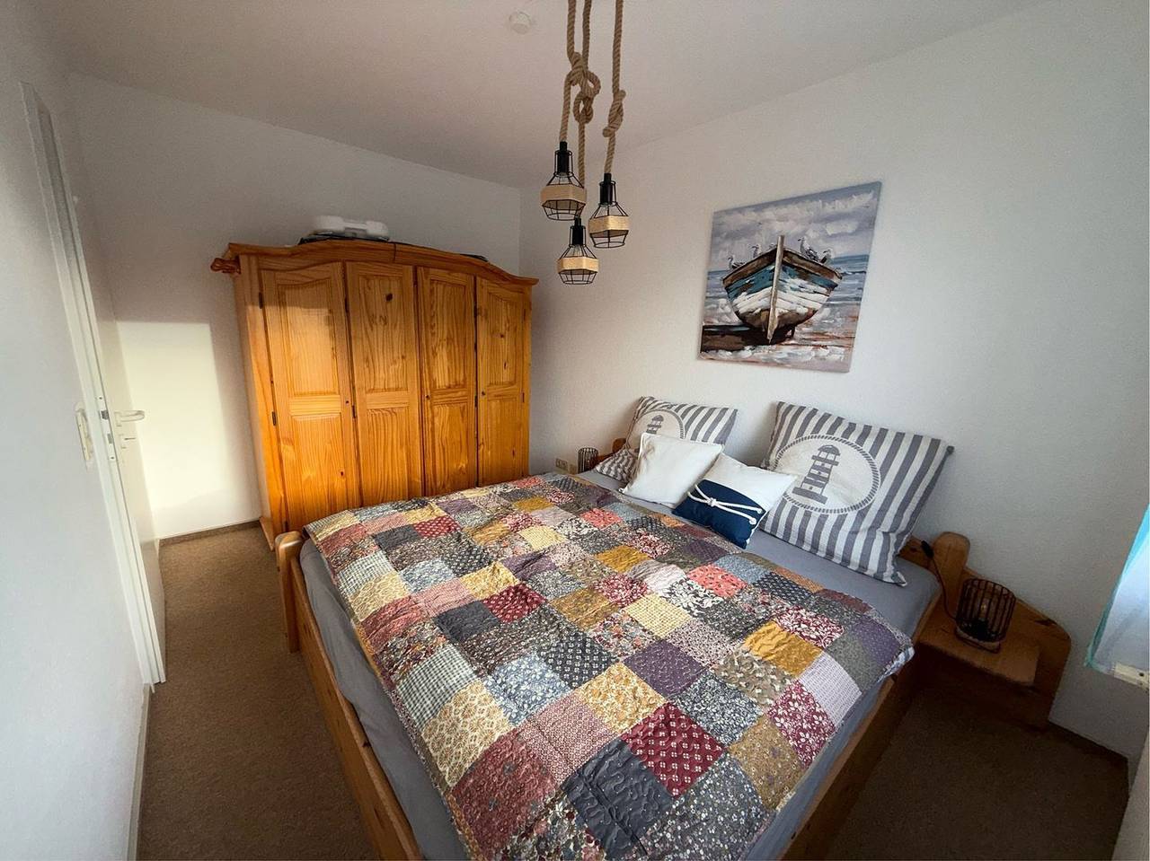 Ganze Wohnung, Zentrale Ferienwohnung "Urlaubsbrise" , mit Balkon, ideal für 3-4 Personen in Hafen Büsum, Büsum