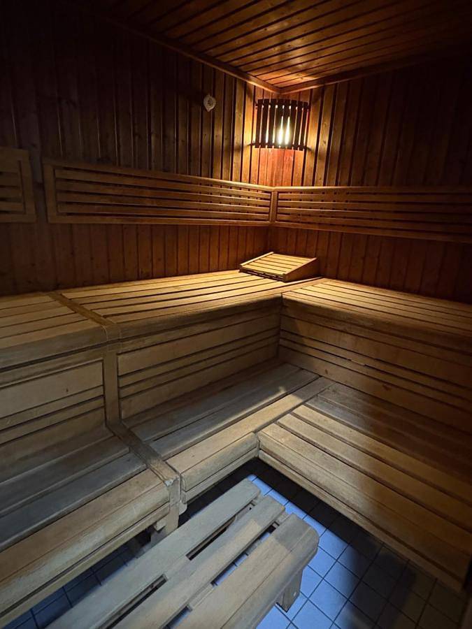 Hotel, mit Terrasse und Pool sowie Sauna in Woltersdorf - 3