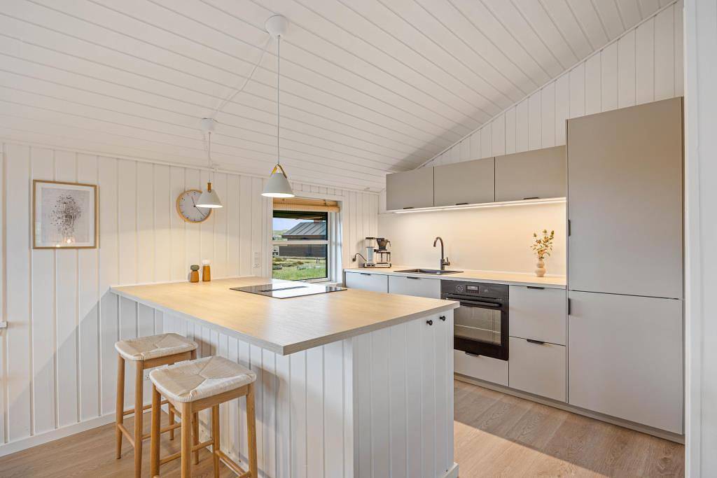 Gepflegtes Ferienhaus in Bjerregård mit Sauna in Bjerregård, Holmsland Klit