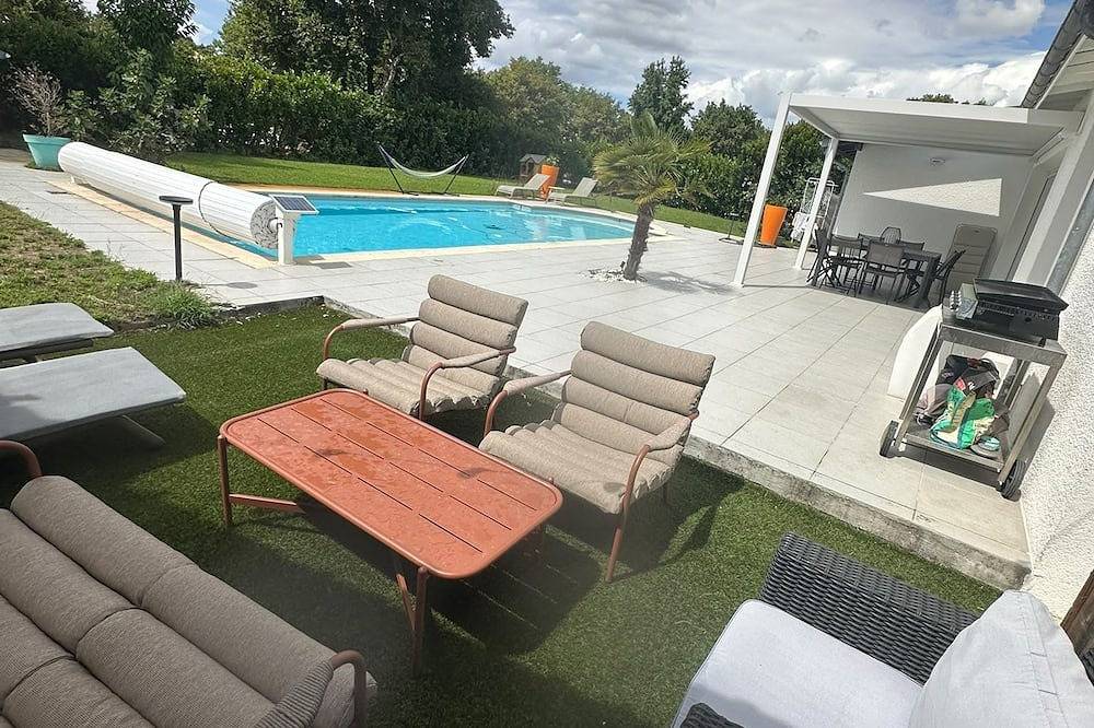 Villa entre Arcachon Bay y Cap Ferret in Saint-Jean-d'Illac, Región de Burdeos