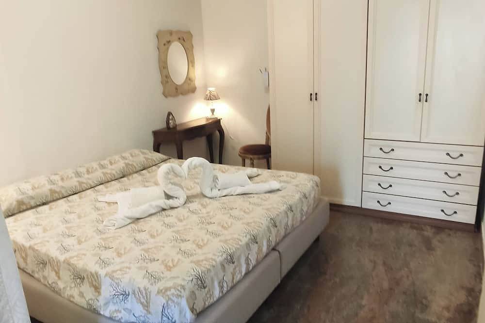 Studio apartment in Villa with garden in Porto Badino, Agro Pontino