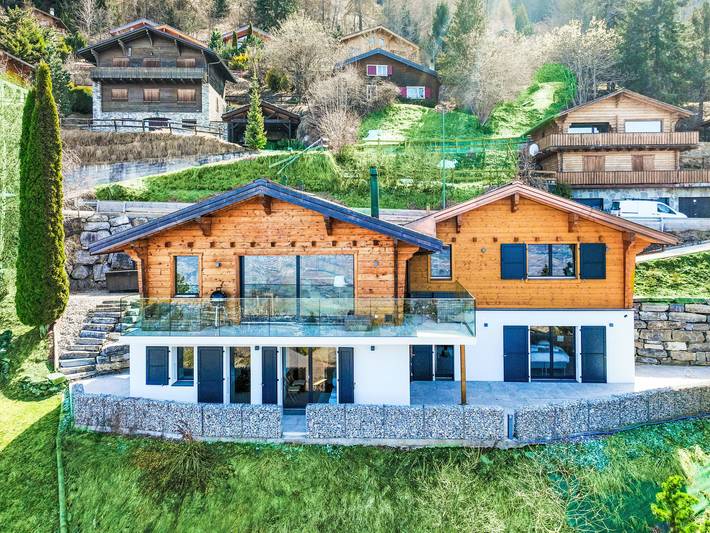 Location de vacances pour 7 personnes, avec Balcon ainsi que Terrasse et Jardin à Nendaz