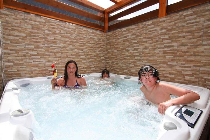 BnB für 8 Personen, mit Ausblick und Garten sowie Sauna im Stubaital - 2