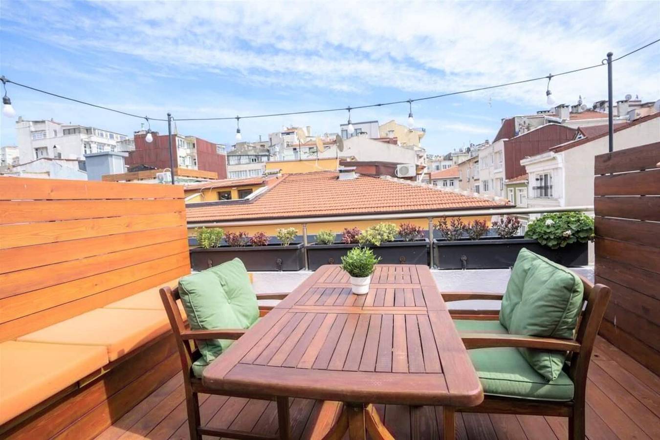 Ganze Wohnung, Ferienwohnung für 6 Personen mit Terrasse in Beyoğlu, Firuzağa Mahallesi