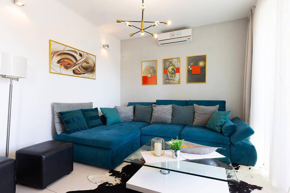 Wunderschöne Villa mit Pool, Meerblick, Grill, Sauna ... in Mimice, Split-Dalmatien