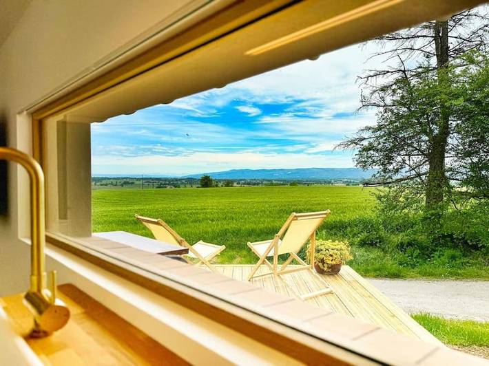 Gîte pour 2 personnes, avec Terrasse ainsi que Piscine et Vue à Aguts
