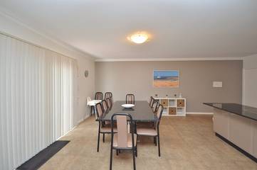 Holiday Home for 10 People in Kalbarri, Western Australia, Photo 3