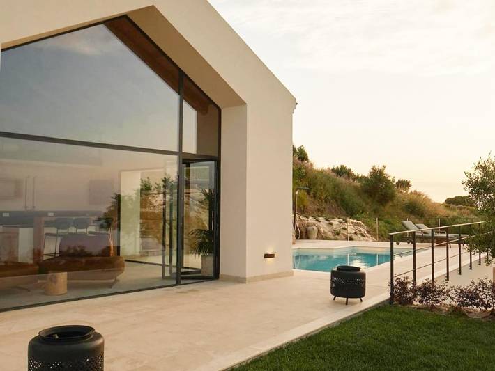 Villa per 5 persone, con Terrazza e Giardino nonché Piscina in Calabria