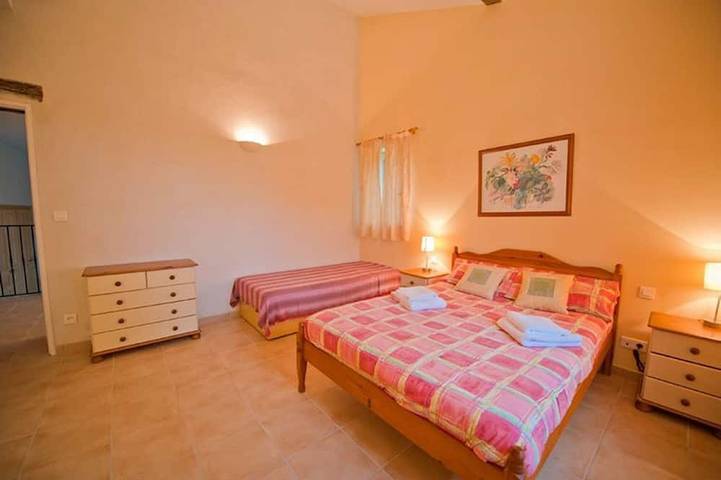 Large, completely renovated country house with swimming pool in Cuq, Agen region