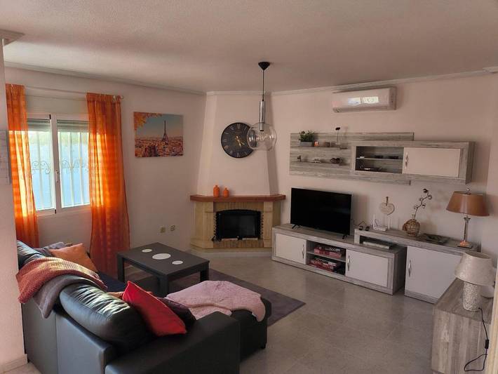 Casa rural para 4 personas, con Balcón y Terraza además de Jardín y Piscina en San Miguel de Salinas - 3
