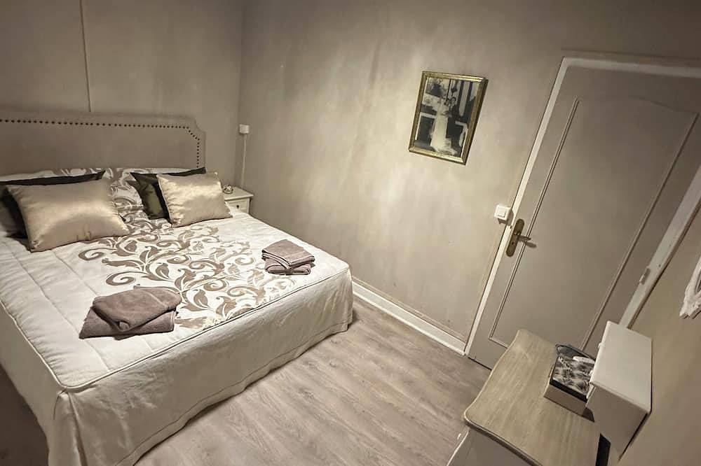Town house with relaxation area in Bléneau, Auxerre und Umgebung