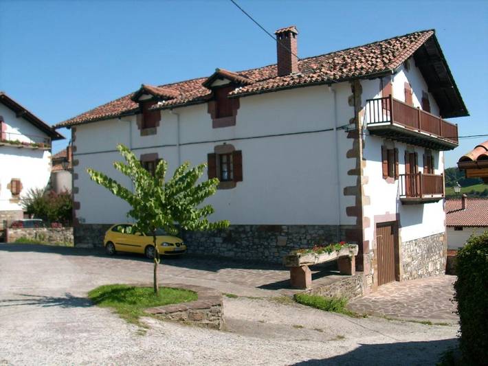 Casa rural para 8 personas, con Balcón además de Jardín y Vistas en Valle de Baztan