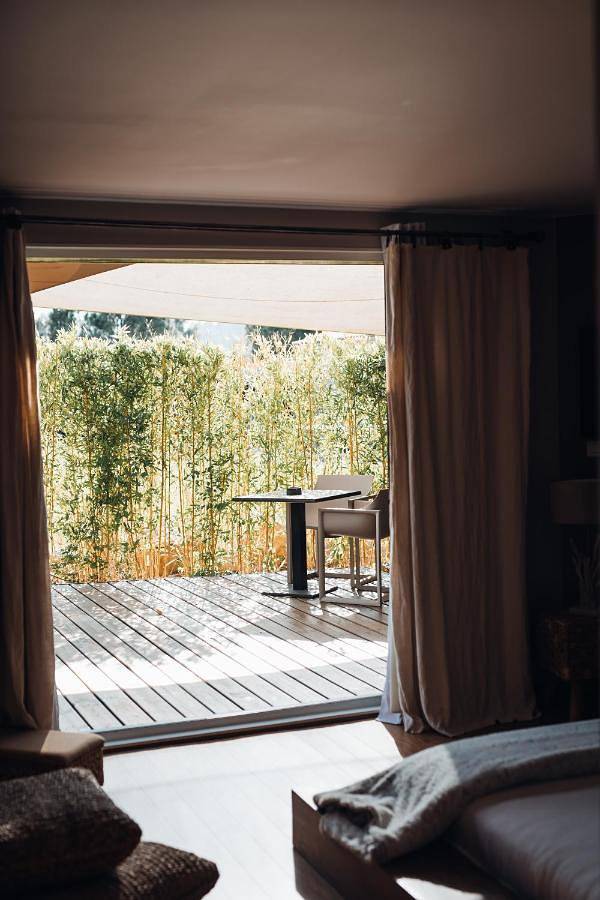 Location de vacances pour 2 personnes, avec jardin et vue ainsi que sauna et piscine, animaux acceptés à Orgone - 4